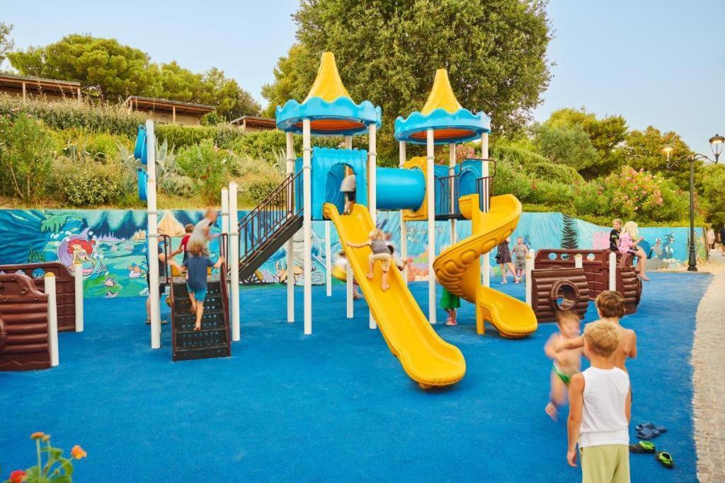 Villa Pinky And Superior Trogir Сегет-Враница Экстерьер фото